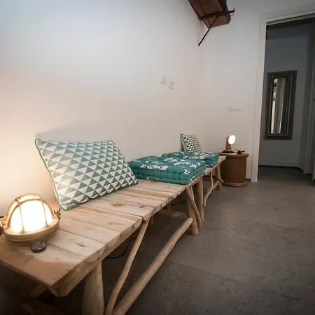 Luxury By Arbaspaa * マナローラ