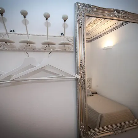 Luxury By Arbaspaa * マナローラ