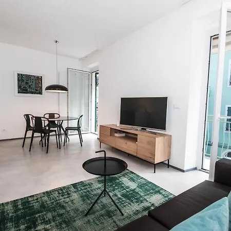 Luxury By Arbaspaa マナローラ